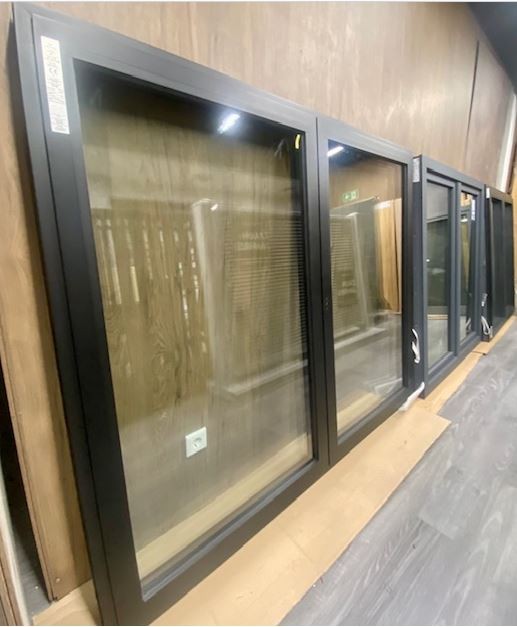 Musterfenster Fenster gemischt schwarz anthrazit Alu PVC Stahl Abholung