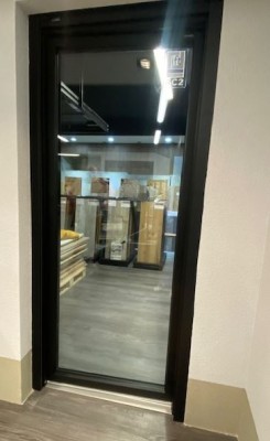 Balkontür Primo 82 niedriger Schwelle, inkl.Rolleten 1000x2250mm Muster Abholung