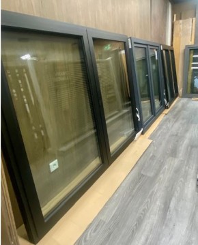 Musterfenster Fenster gemischt schwarz anthrazit Alu PVC Stahl Abholung Musterfenster Fenster gemischt schwarz anthrazit Alu PVC Stahl Abholung