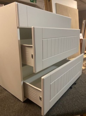 Küchen Unterschrank, 3 Schubladen weiß Front MDF B-80 H-82 T-54cm Abholung