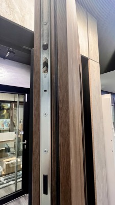 NOVA 1080 x 2250mm Türen mit Aluminium-Zarge und Stahl-Flügel braun-Toffee Holznachbildung Muster